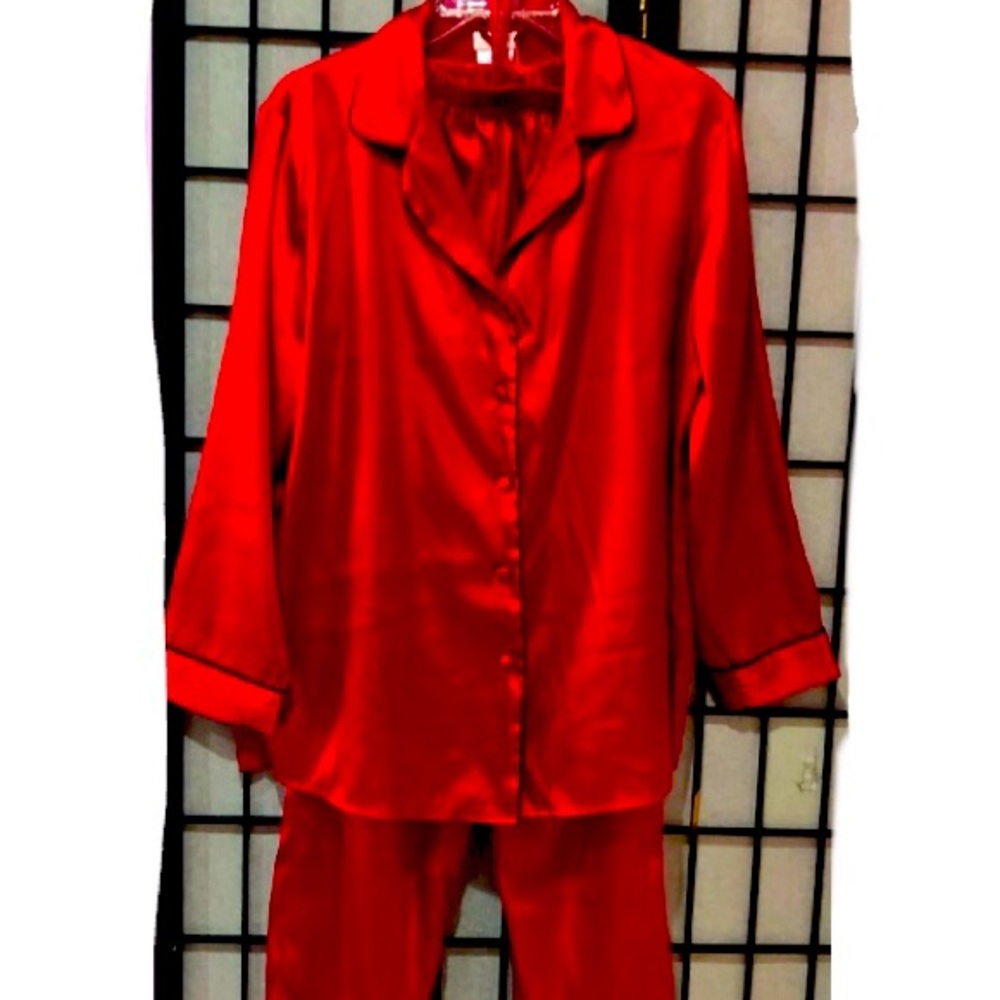 ♥️ SECRET TREASURES 2pc red satin sleepwear set size S NWOT - Picture 2 of 8